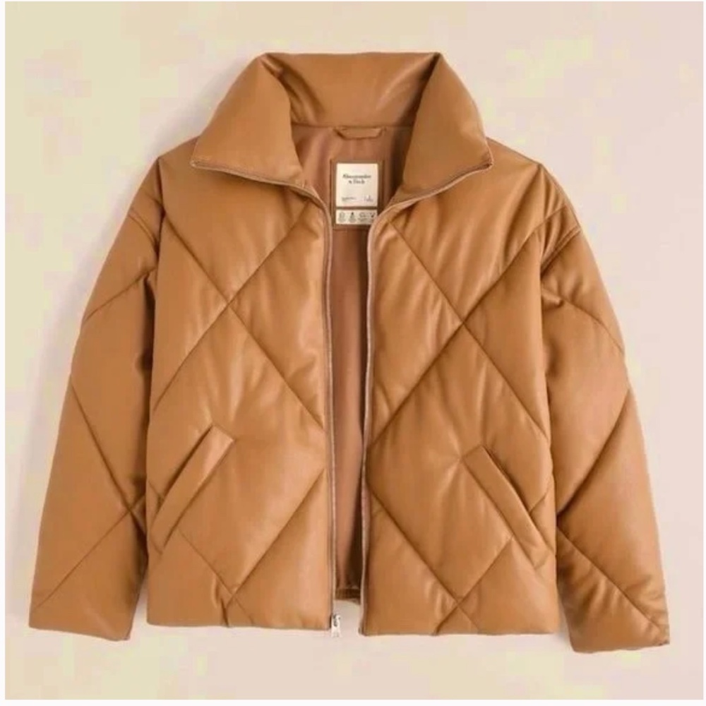 Abercrombie & Fitch Oversized Vegan Leather Diamond Puffer - XS